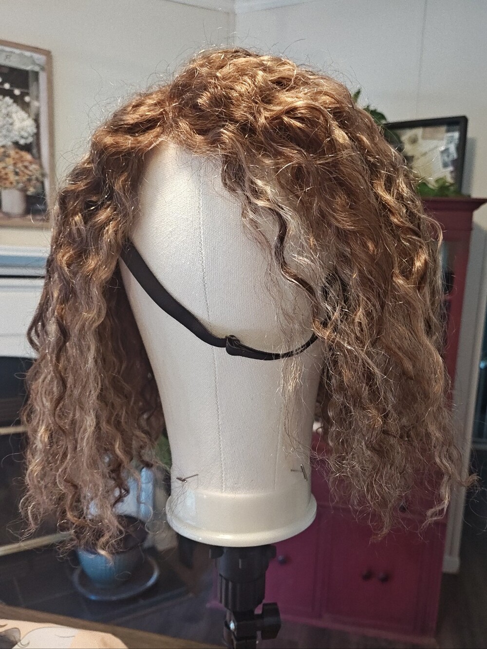 Unice 10inch Curly Bob Wig Honey Blond 7x5 Glueless